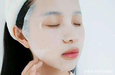 敷面膜的正確打開(kāi)方式 避開(kāi)四大誤區(qū)，去角質(zhì)與面膜搭配更有效